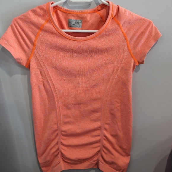 Athleta Tee XS - Picture 1 of 3